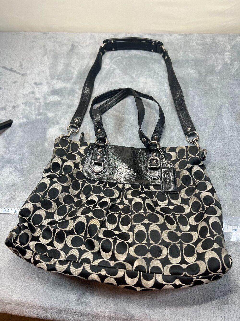 AUTHENTIC COACH ASHLEY SIGNATURE CARRYALL SHOULDER TOTE BAG PURSE F15510 BLACK - Picture 1 of 10